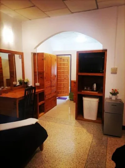 Private well priced Guesthouse available to rent – Fotos 3