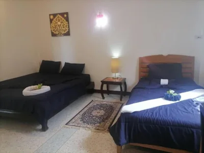 Private well priced Guesthouse available to rent – Fotos 7