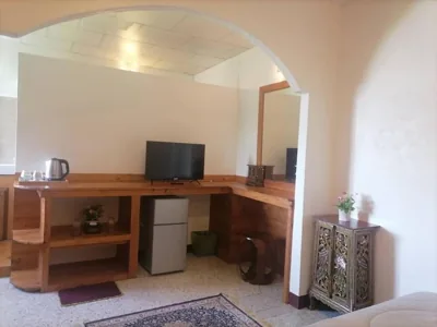 Private well priced Guesthouse available to rent – Fotos 9